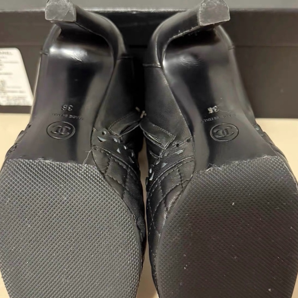 Chanel Interlocking CC Logo Boots - Picture 6 of 7